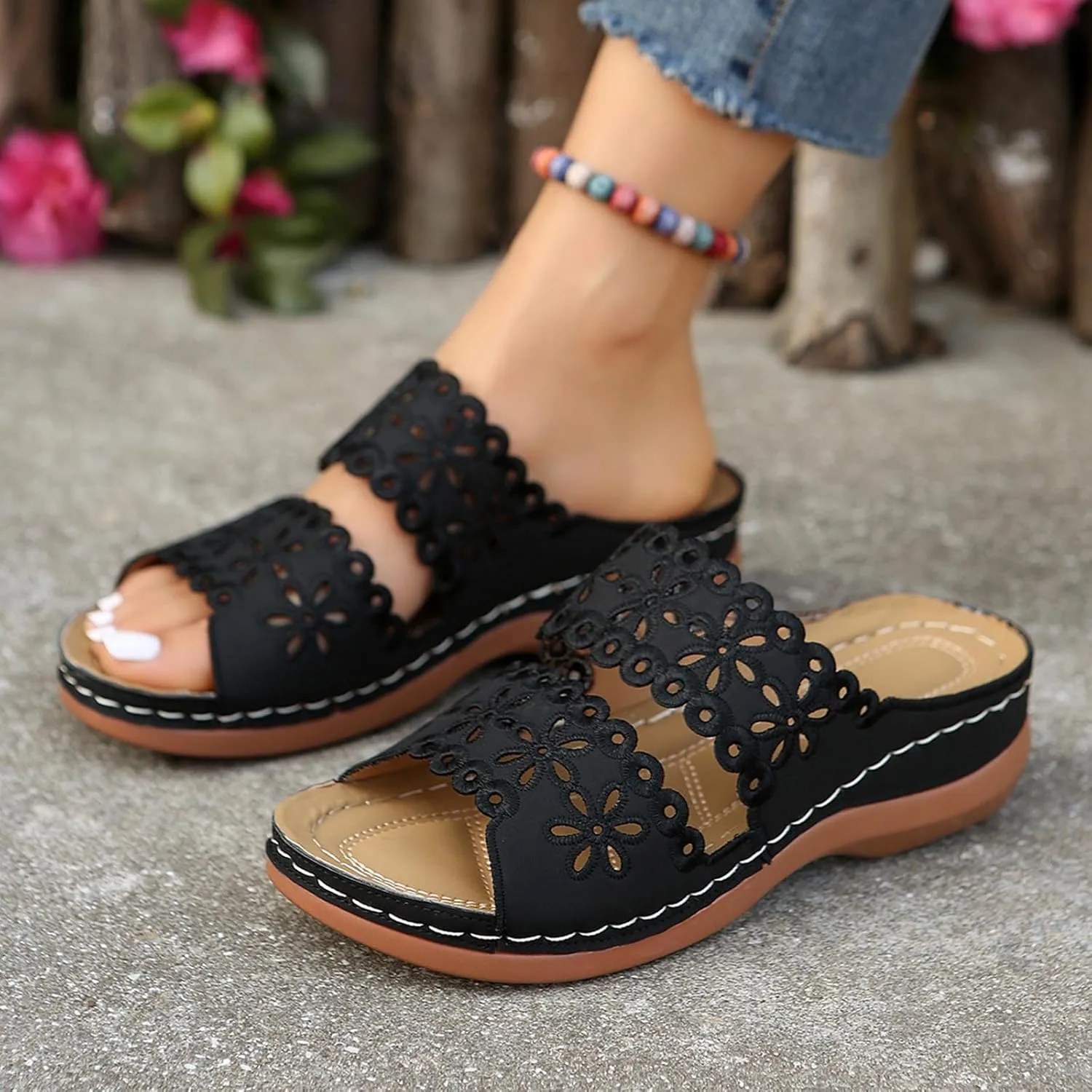 Women's Soft Sole Flat Shoes Casual Large Size Solid Hollow Sandals Drag Beach Slope Sandals with Arch Support