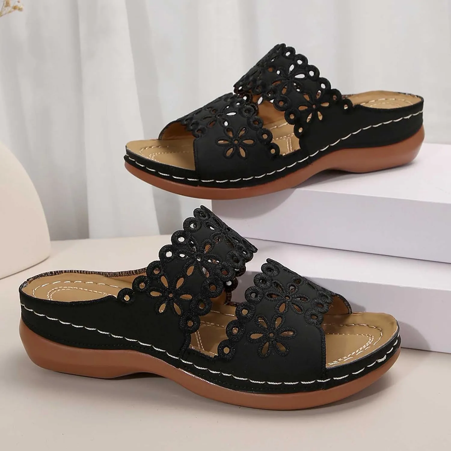 Women's Soft Sole Flat Shoes Casual Large Size Solid Hollow Sandals Drag Beach Slope Sandals with Arch Support