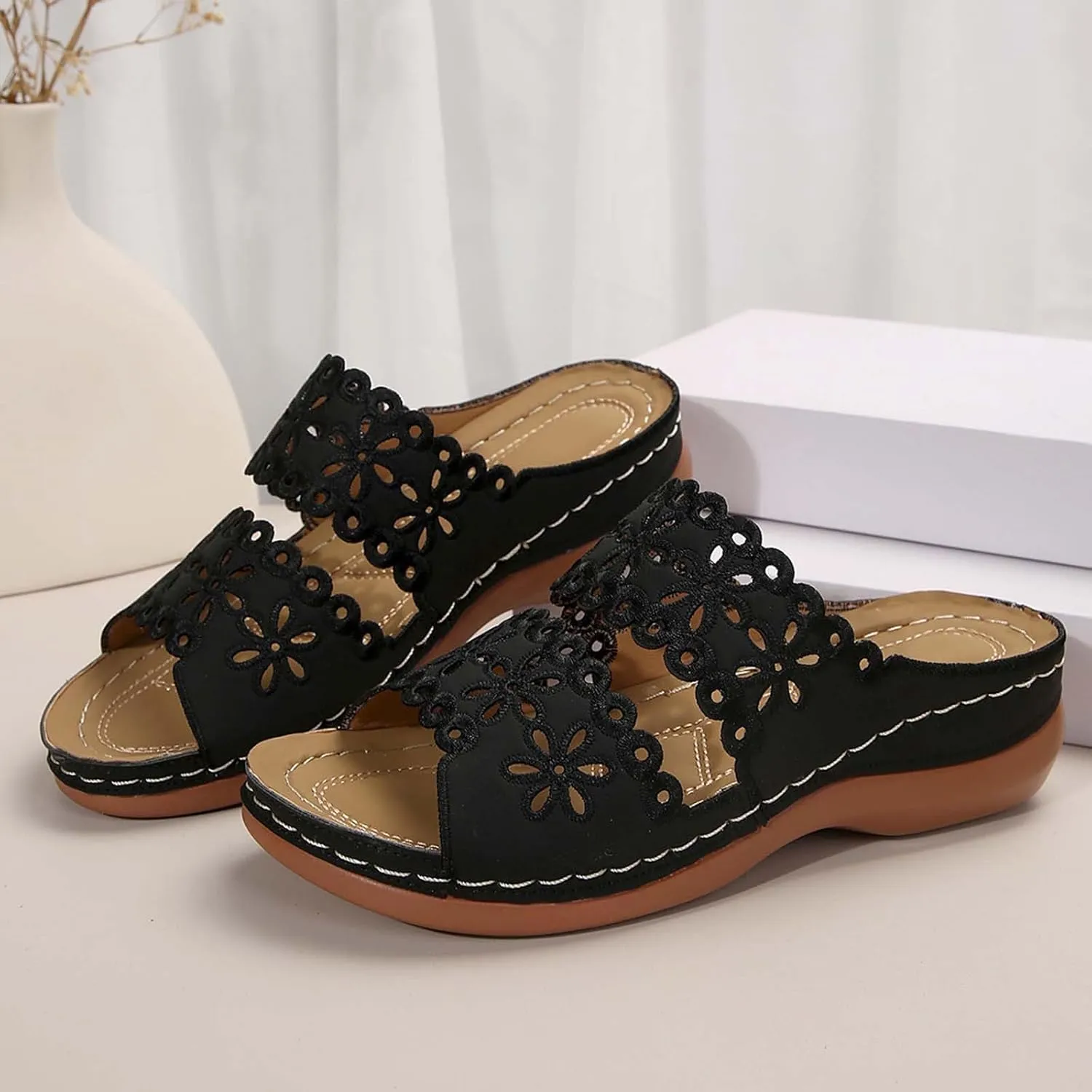 Women's Soft Sole Flat Shoes Casual Large Size Solid Hollow Sandals Drag Beach Slope Sandals with Arch Support